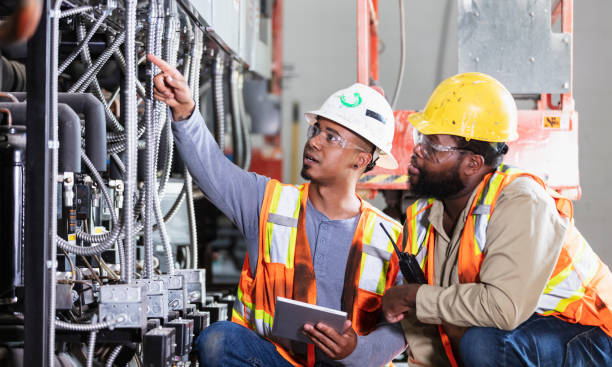 Best Local Electrician Companies  in Johnstown, NY